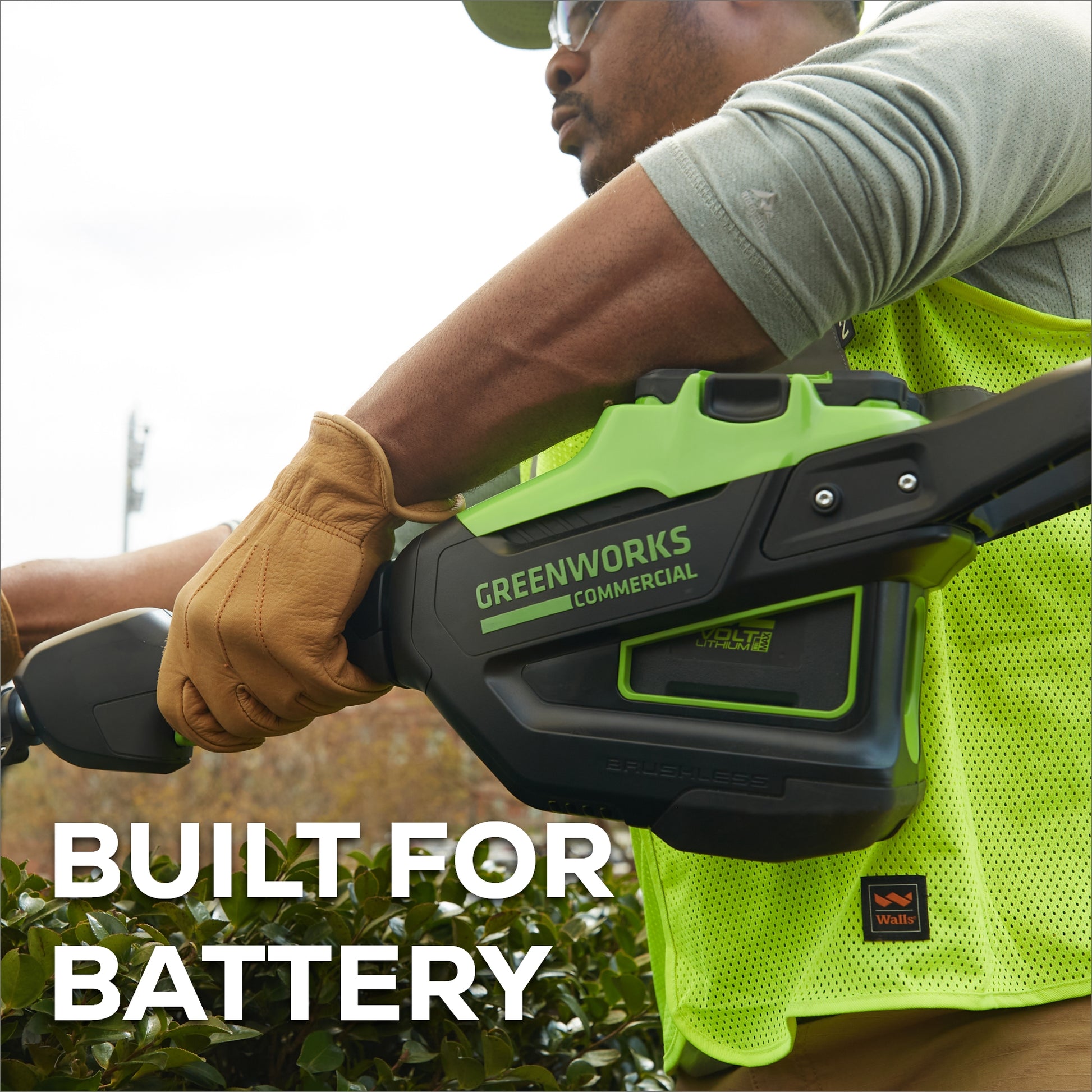 Greenworks 82V Short Pole Hedge Trimmer w/ 2.5 Ah Battery & Dual Port Charger Greenworks 82V Short Pole Hedge Trimmer w/ 2.5 Ah Battery & Dual Port Charger