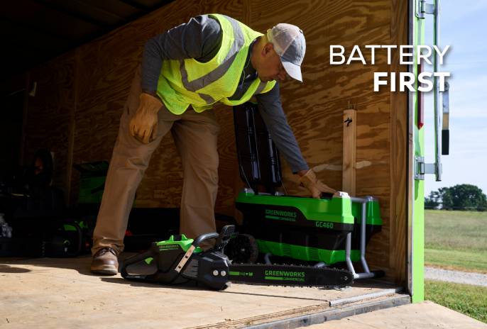 Greenworks 82V 20" 3.4kW Cordless Battery Chainsaw w/ 4.0Ah Battery and Dual Port Rapid Charger Greenworks 82V 20" 3.4kW Cordless Battery Chainsaw w/ 4.0Ah Battery and Dual Port Rapid Charger